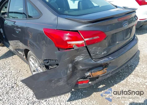 2015 Ford Focus Se z USA, uszkodzony, nr VIN 1FADP3F28FL209796